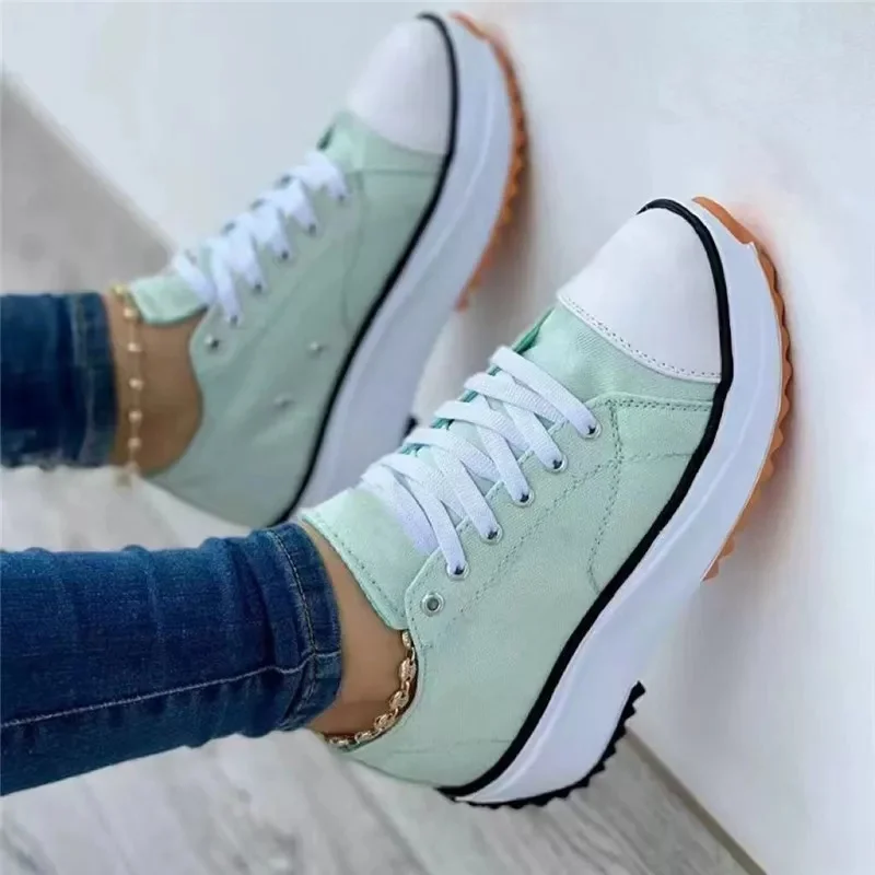 Women's Graphic Canvas Sneaker - огляд і ціна Vans Shoes Old Skool